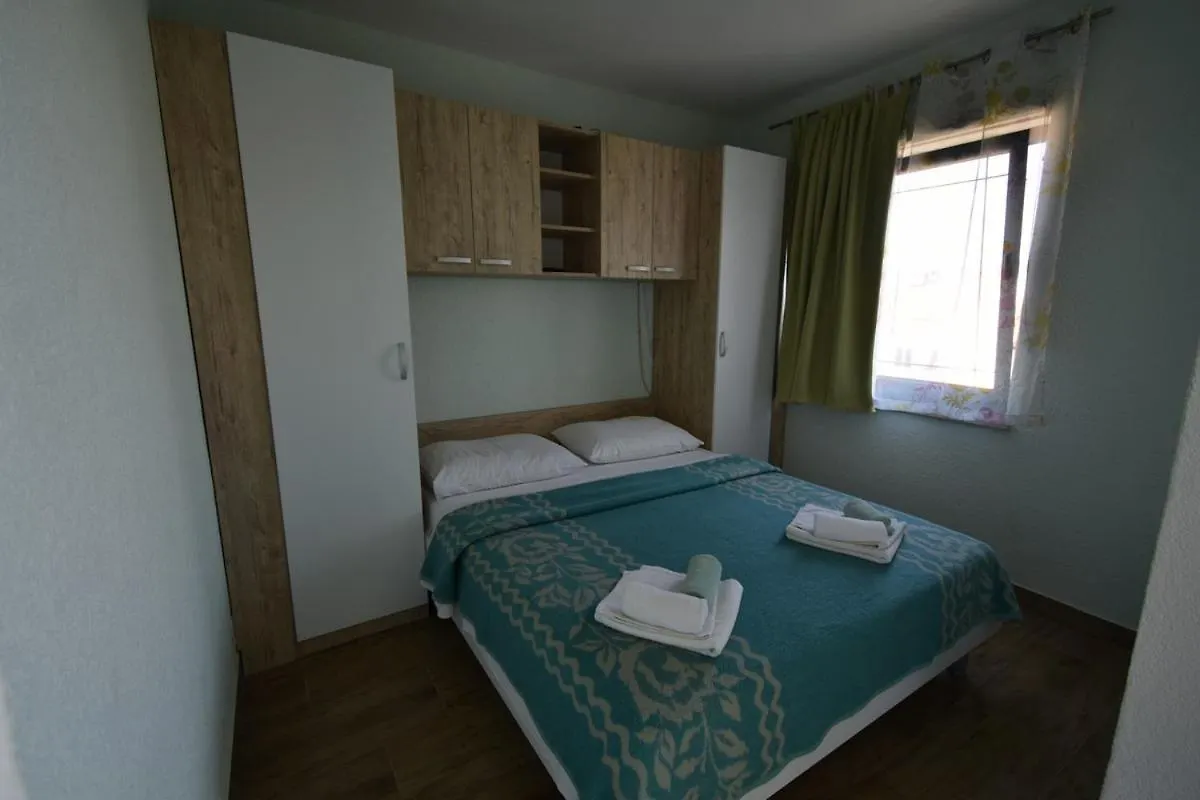 Denjak Apartments Kornić 0*,  Croazia